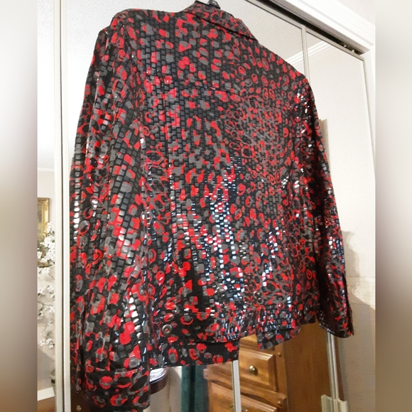 RUBY ROAD BLACK AND RUBY RED MATALIC ABSTRACT ART JACKET, SIZE MEDIUM - Picture 5 of 16